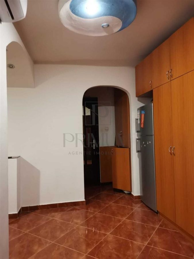 BUCOVINA - 2 CAM - CENTRALA PROPRIE - DECOMANDAT - 2 BALCOANE - foto 4