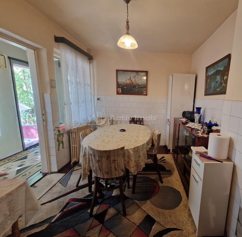 casa 3 cam Ramnicu Valcea,  Centru, Biblioteca Judeteana, jud. Valcea - 