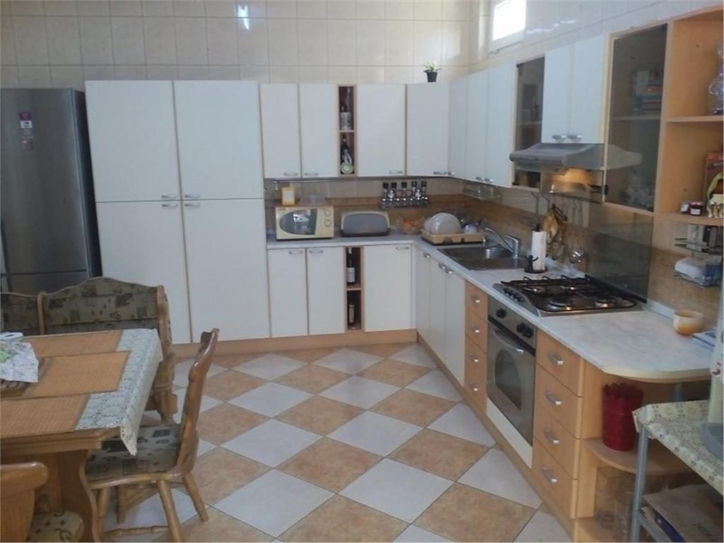 Vanzare vila 6 camere Jiului - foto 7