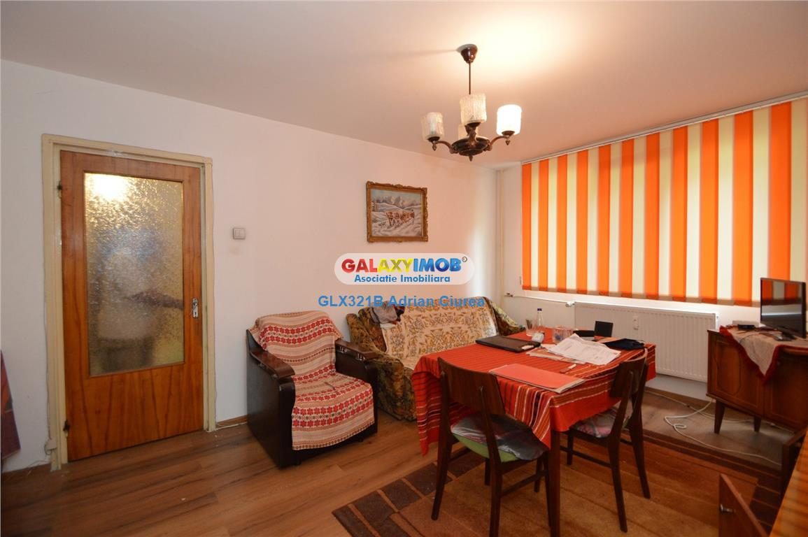 Rahova | Alexandriei | Antiaeriana | Scoala Nr. 131 | Balcon - foto 2