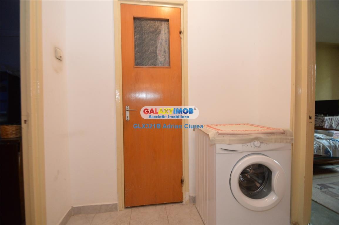 Rahova | Alexandriei | Antiaeriana | Scoala Nr. 131 | Balcon - foto 8