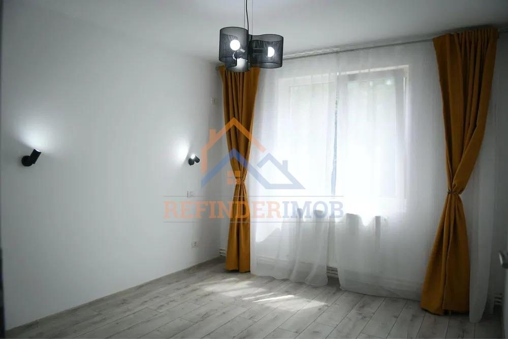 3 camere Sebastian, centrala termica, total renovat - foto 4