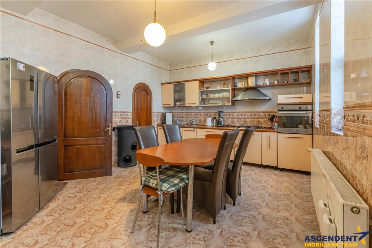 Castelariu:spectacol panoramic,locatie prestigioasa,Central, Brasov - foto 7