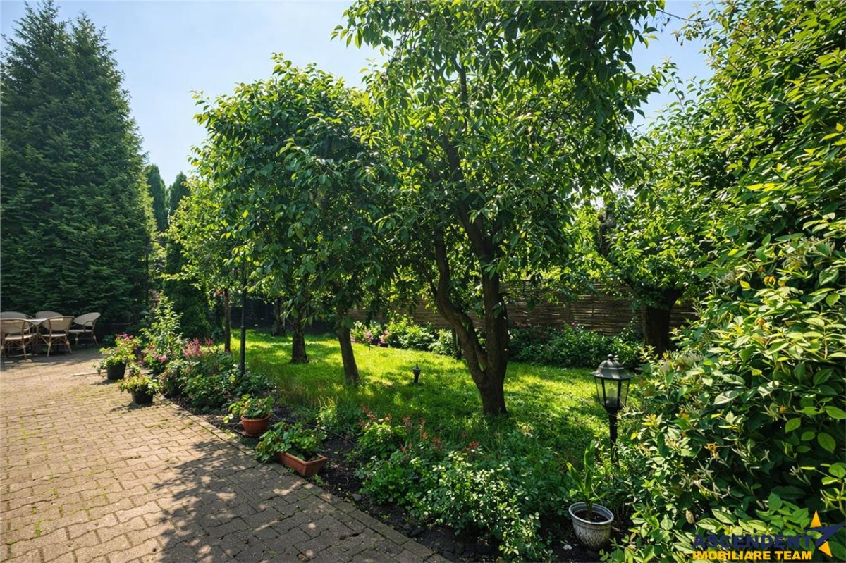 Casa nordica luminoasa, gata de mutat, garaj cald,spatiu de poveste la mansarda,in Santana de Mures - foto 14