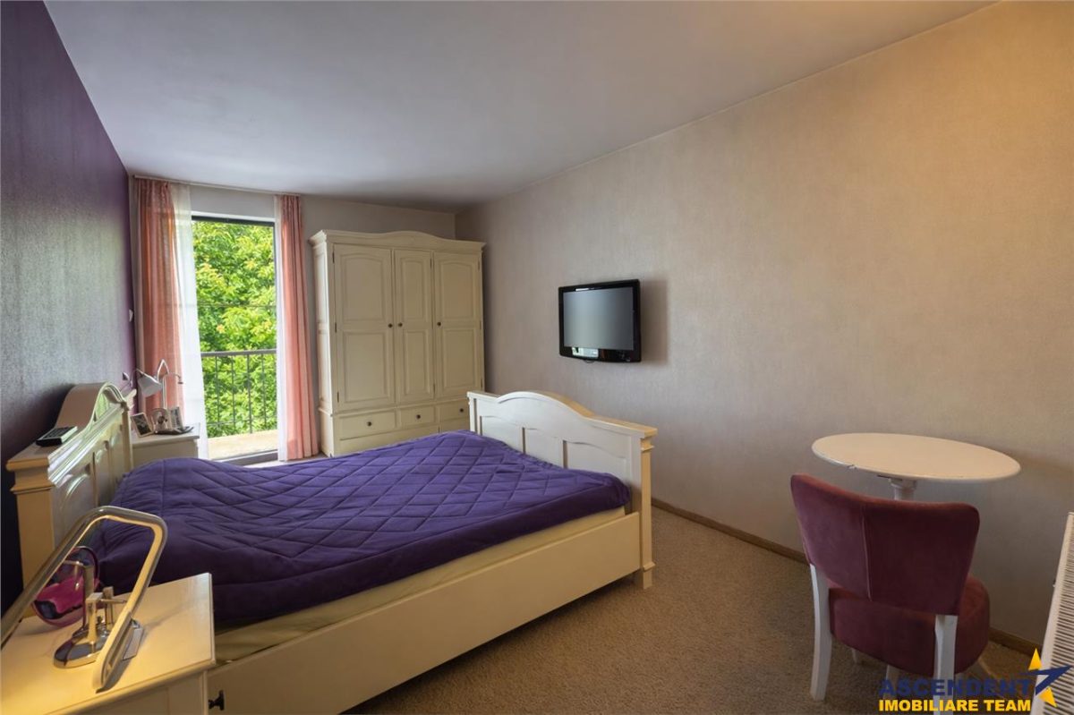 Casa nordica luminoasa, gata de mutat, garaj cald,spatiu de poveste la mansarda,in Santana de Mures - foto 7