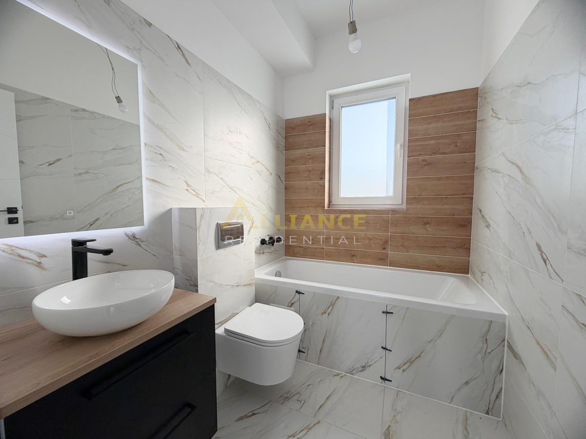 Casa individuala - 3 camere 2 bai - teren 300mp - foto 2