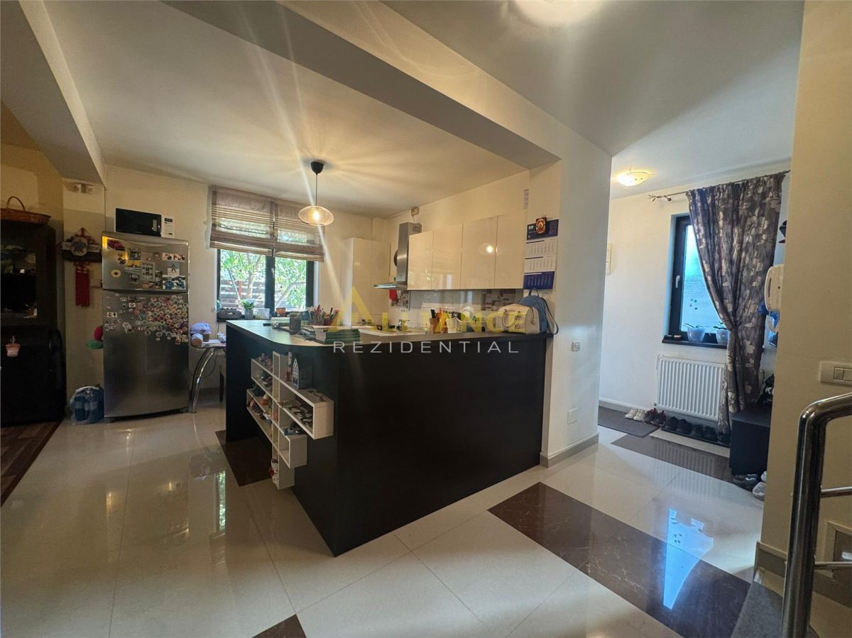 Casa tip duplex ||4 camere 2 bai || teren 200mp - foto 2