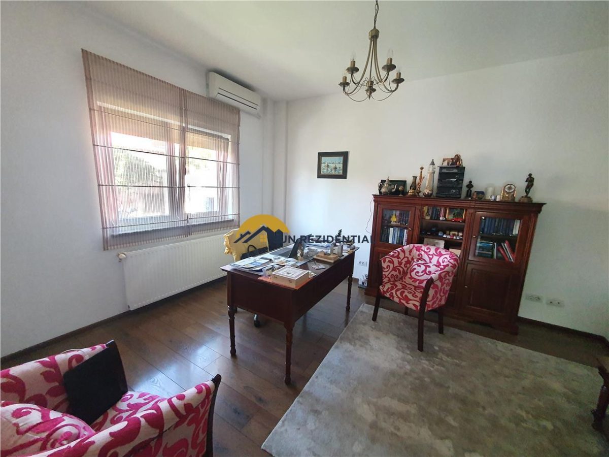 Vila la cheie, cocheta, mobilata-utilata, gradina amenajata - foto 13