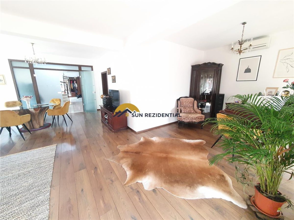 Vila la cheie, cocheta, mobilata-utilata, gradina amenajata - foto 3