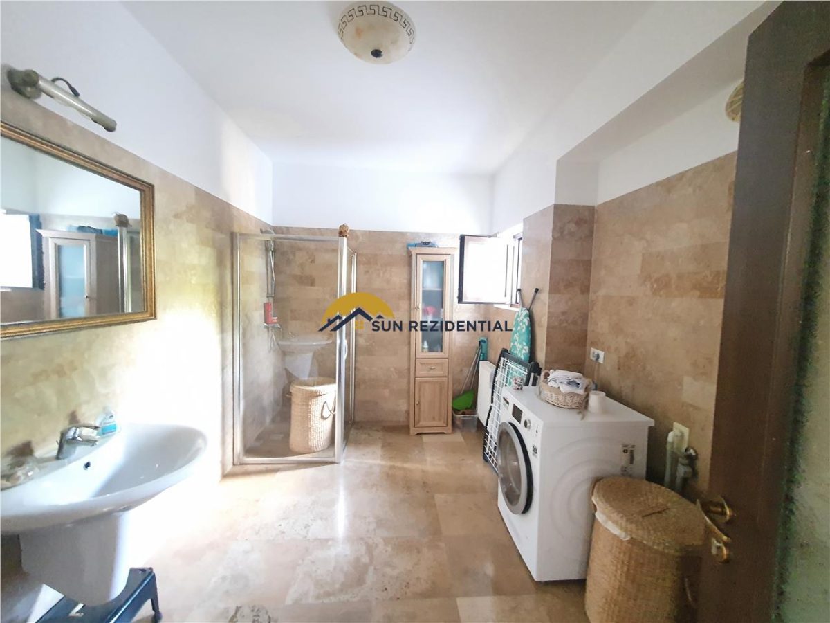 Vila la cheie, cocheta, mobilata-utilata, gradina amenajata - foto 23