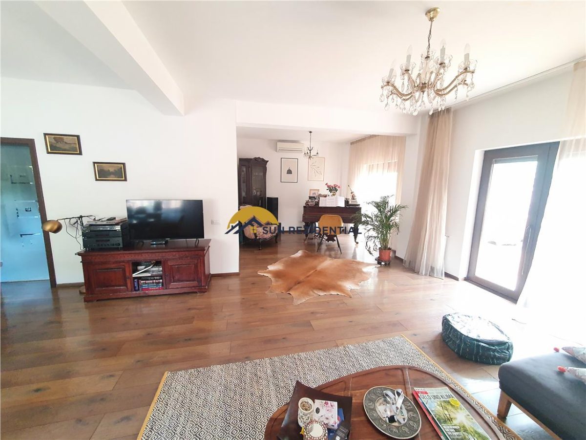 Vila la cheie, cocheta, mobilata-utilata, gradina amenajata - foto 6