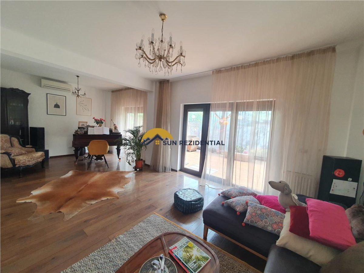 Vila la cheie, cocheta, mobilata-utilata, gradina amenajata - foto 7