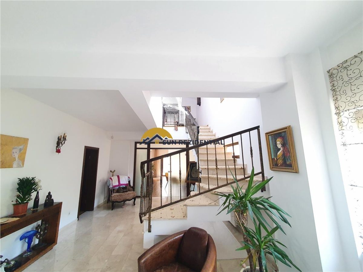 Vila la cheie, cocheta, mobilata-utilata, gradina amenajata - foto 9