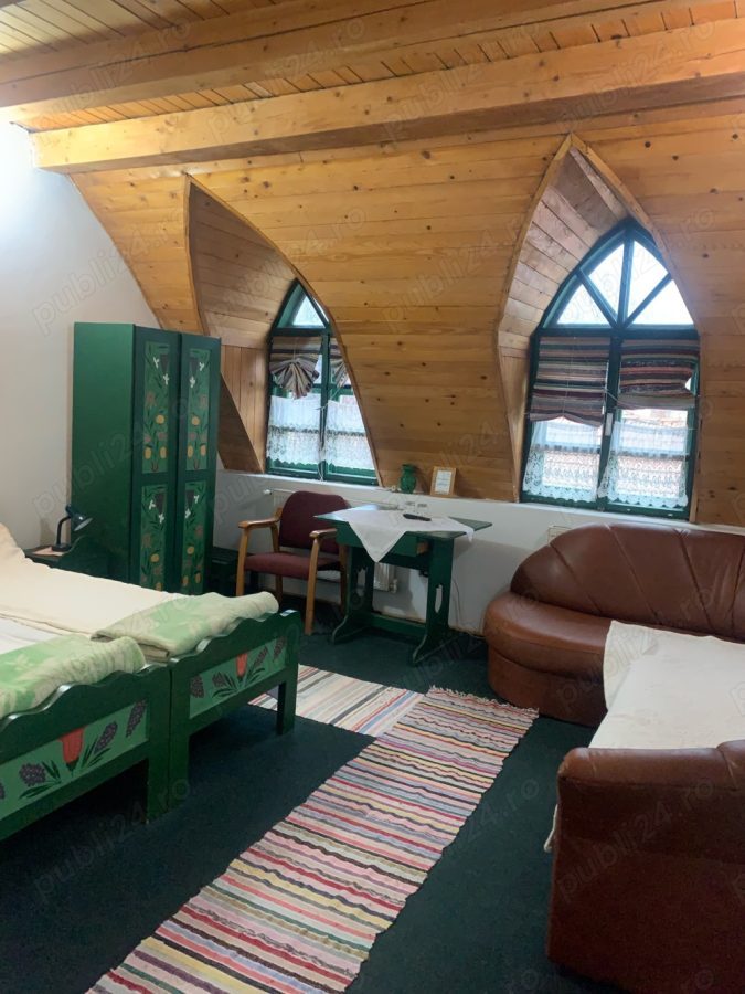 Cladire cu Arhitectura Traditionala - 691 mp - Ultracentral Oradea - foto 14