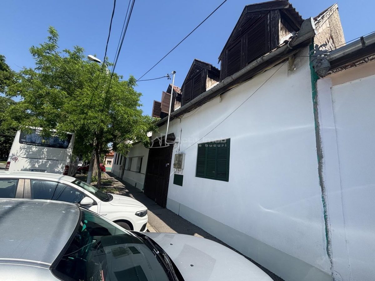 Cladire cu Arhitectura Traditionala - 691 mp - Ultracentral Oradea - foto 5