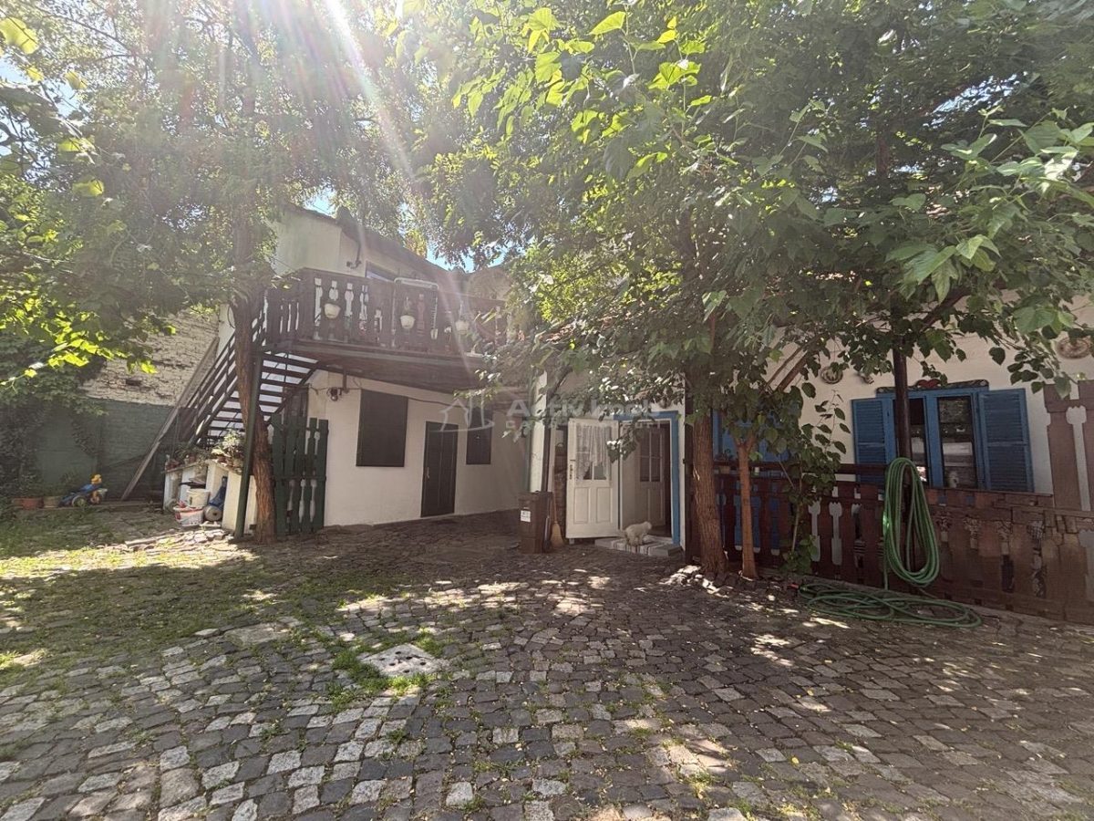 Cladire cu Arhitectura Traditionala - 691 mp - Ultracentral Oradea - foto 7