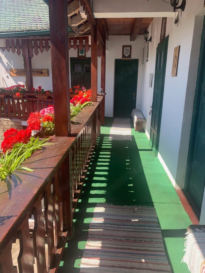 Cladire cu Arhitectura Traditionala - 691 mp - Ultracentral Oradea - foto 9