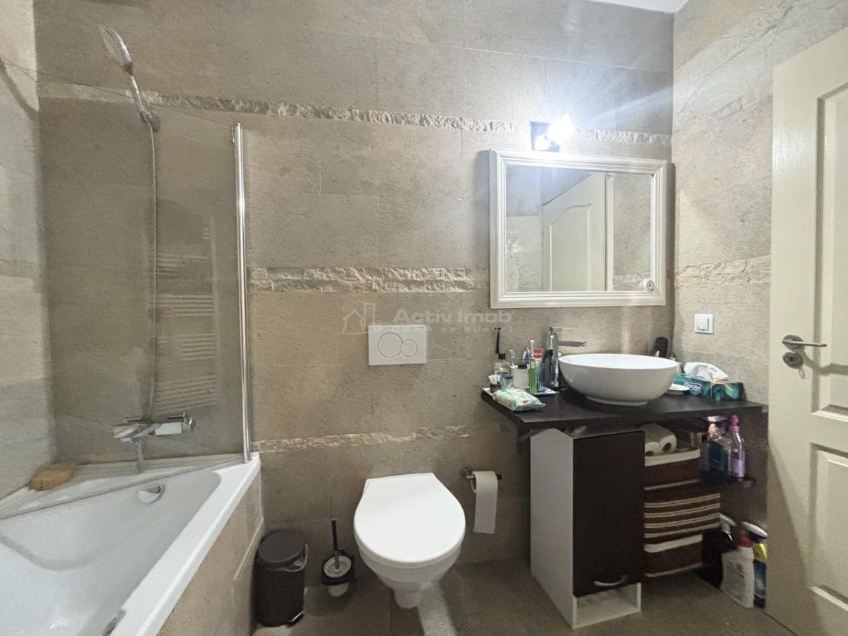 Refugiu urban cu personalitate â€“ Casa cu mansardaÂ si crama amenajata -  zona centrala - foto 12