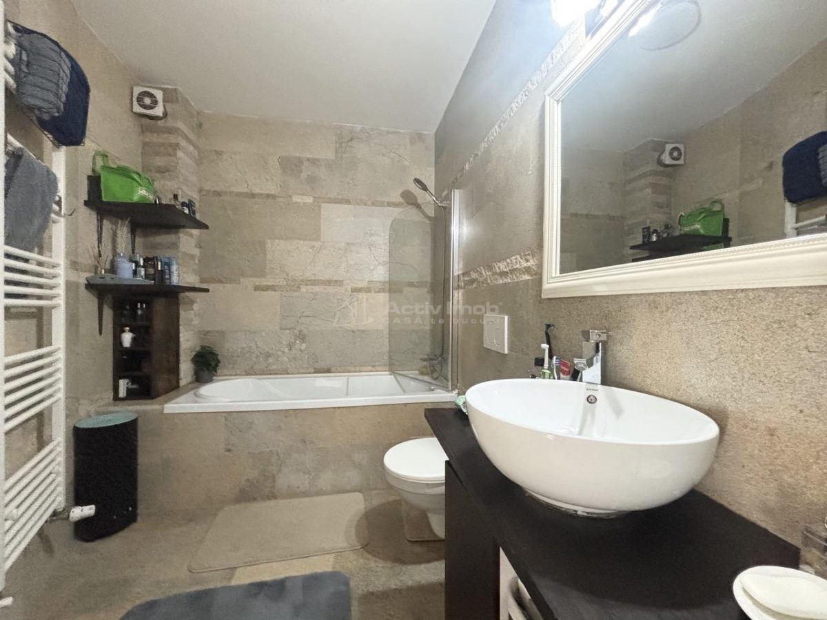 Refugiu urban cu personalitate â€“ Casa cu mansardaÂ si crama amenajata -  zona centrala - foto 13