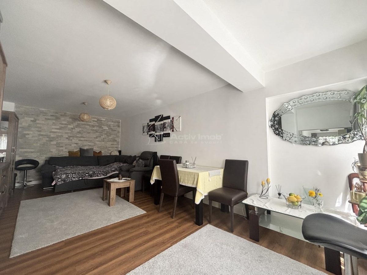 Refugiu urban cu personalitate â€“ Casa cu mansardaÂ si crama amenajata -  zona centrala - foto 3