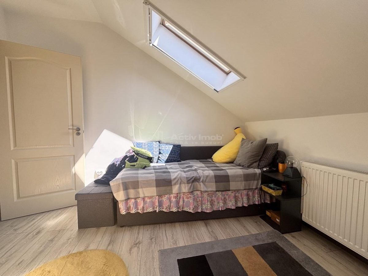 Refugiu urban cu personalitate â€“ Casa cu mansardaÂ si crama amenajata -  zona centrala - foto 6