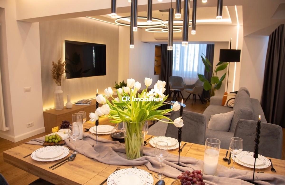 Apartament 3 camere, Piata Unirii loc de parcare inclus in pret - 