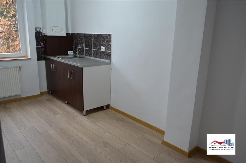 Spatiu pentru Birouri 2 Camere de Inchiriat Zona Ultracentrala - foto 4