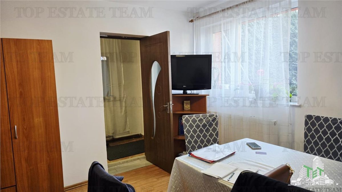 Casa cu 5 camere si 2 bai in zona Giulesti- sector 1, disponibila imediat - foto 19