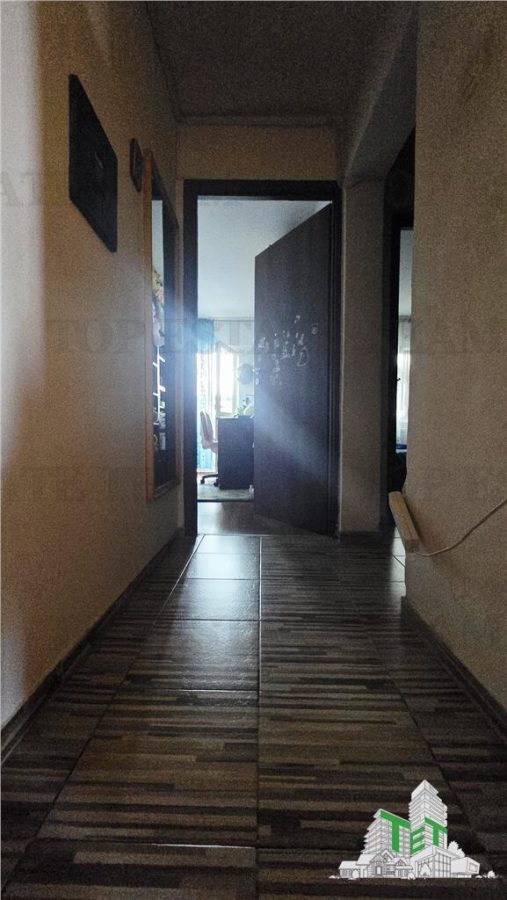 Apartament luminos cu 3 camere in zona Crangasi- pozitie excelenta,disponibil imediat - foto 9