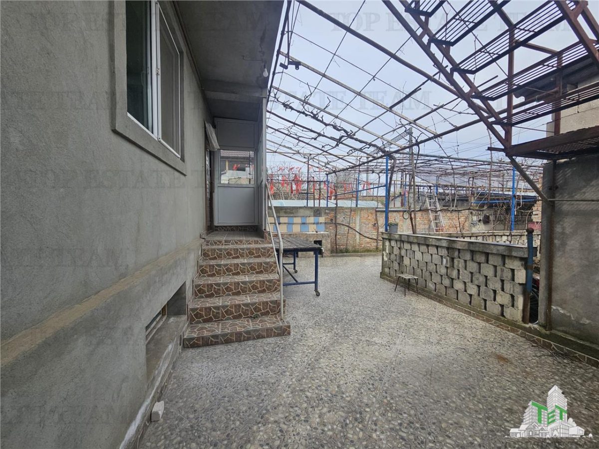Casa 4 camere plus anexe zona gara Medgidia, Constanta - foto 9