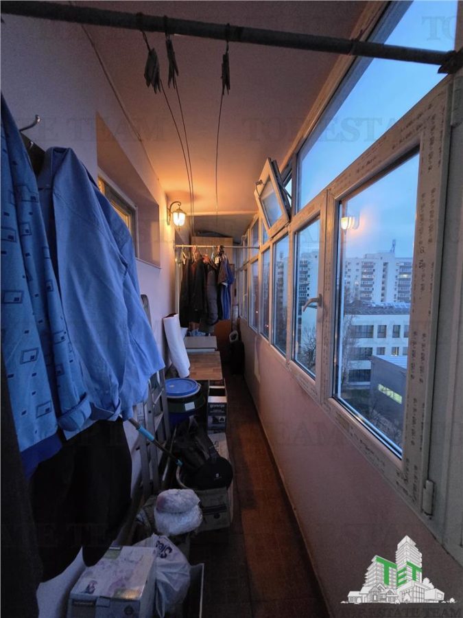 Apartament 3 camere metrou  Favorit - foto 11