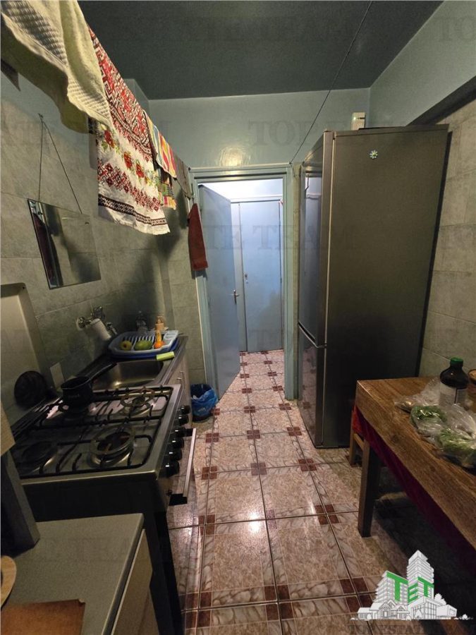 Apartament 3 camere metrou  Favorit - foto 10