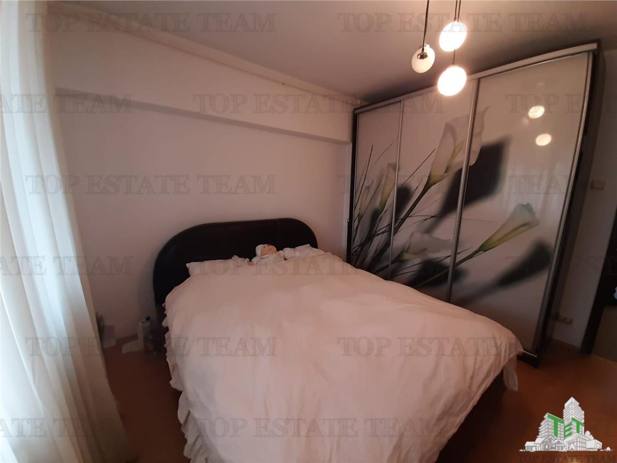 Universitatea Hyperion Calea -Calarasi cu loc de parcare - foto 12