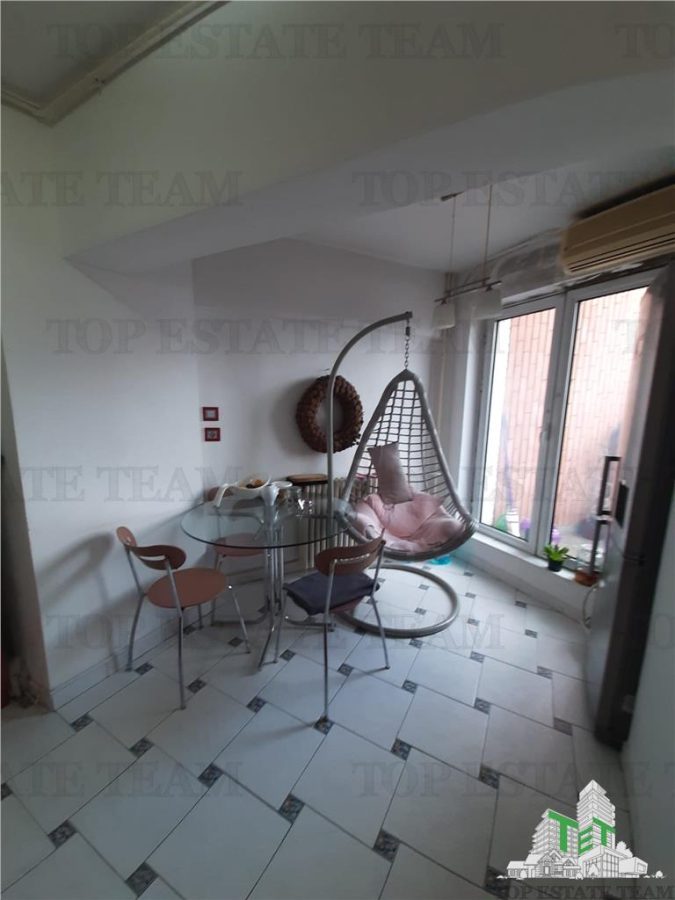 Universitatea Hyperion Calea -Calarasi cu loc de parcare - foto 5