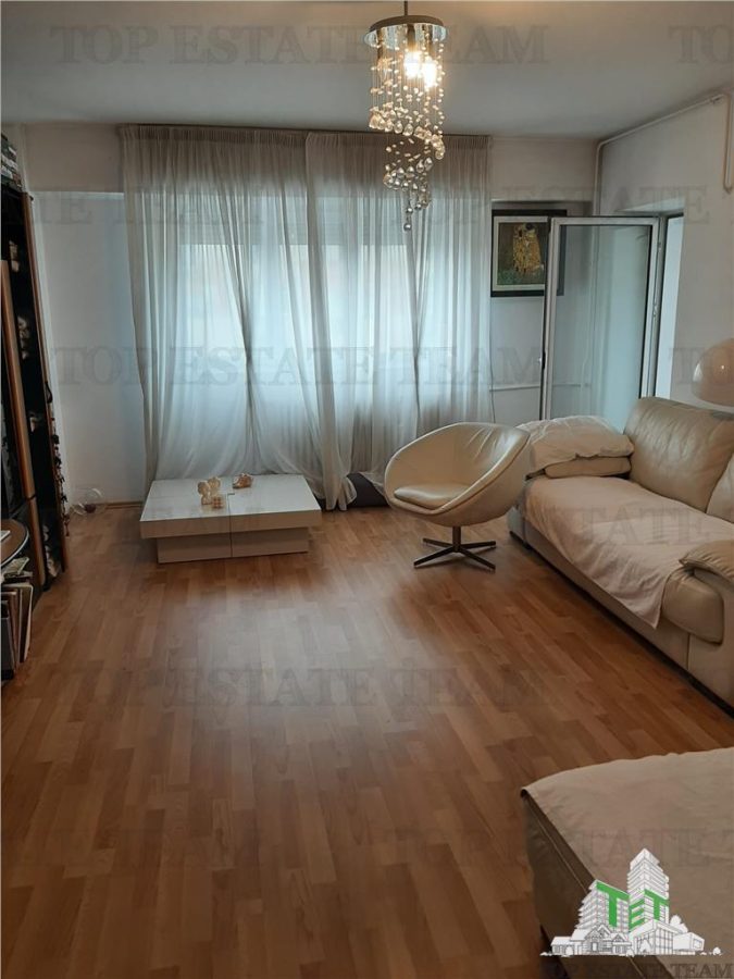 Universitatea Hyperion Calea -Calarasi cu loc de parcare - foto 9