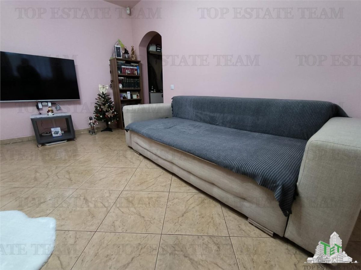 Apartament de vanzare 3 camere amenajat cu gust in zona Giulesti - foto 2