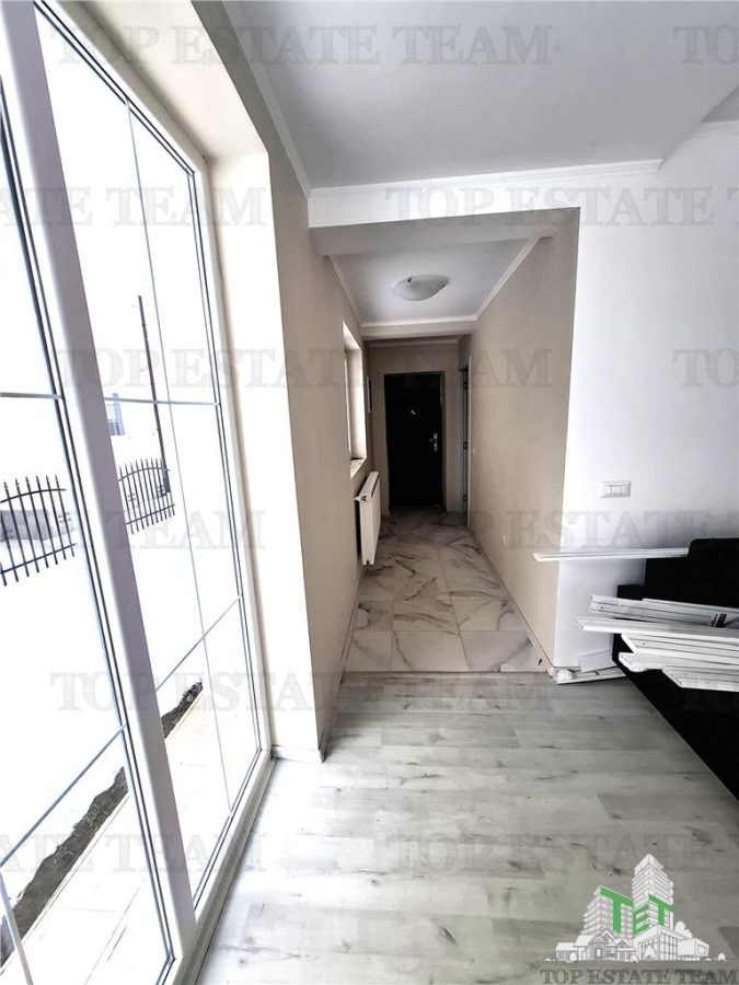 Oportunitate/ Vila spatioasa Familie/Complex  Crevedia - foto 4