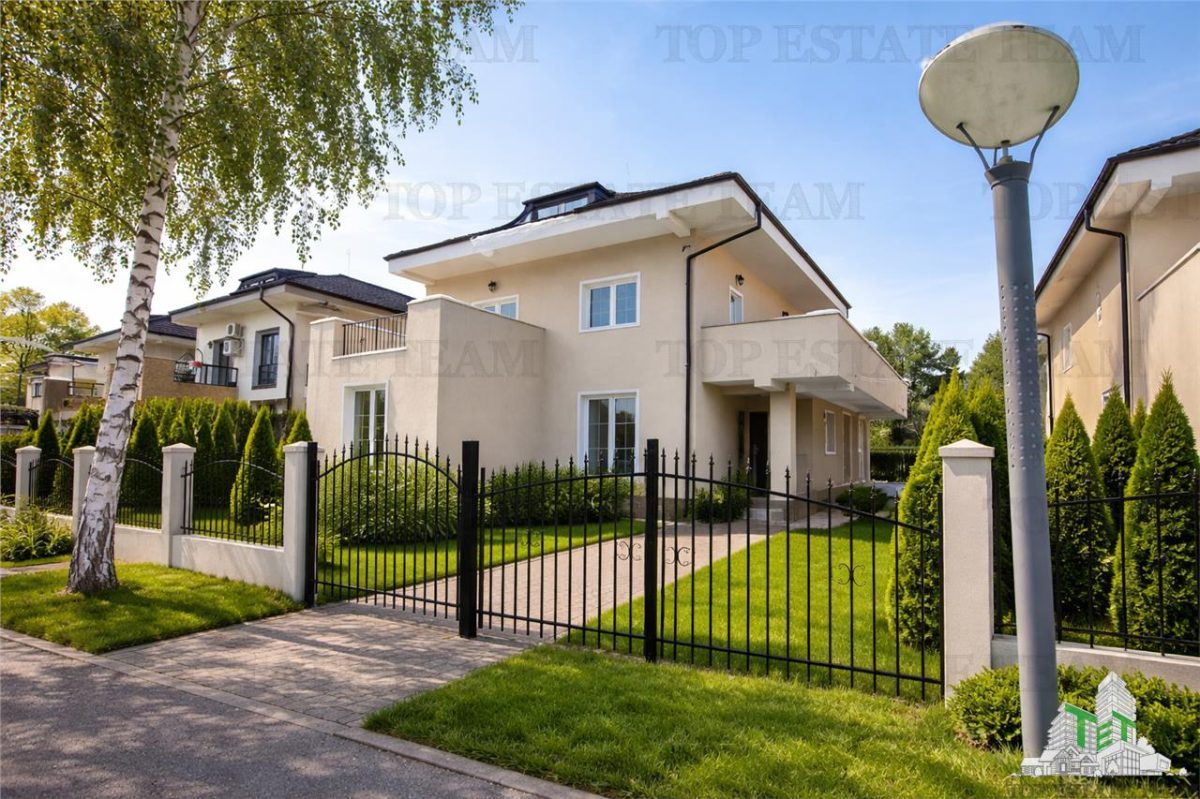 For Sale/Villa Family/Complex Privat/Lac/Crevedia - 