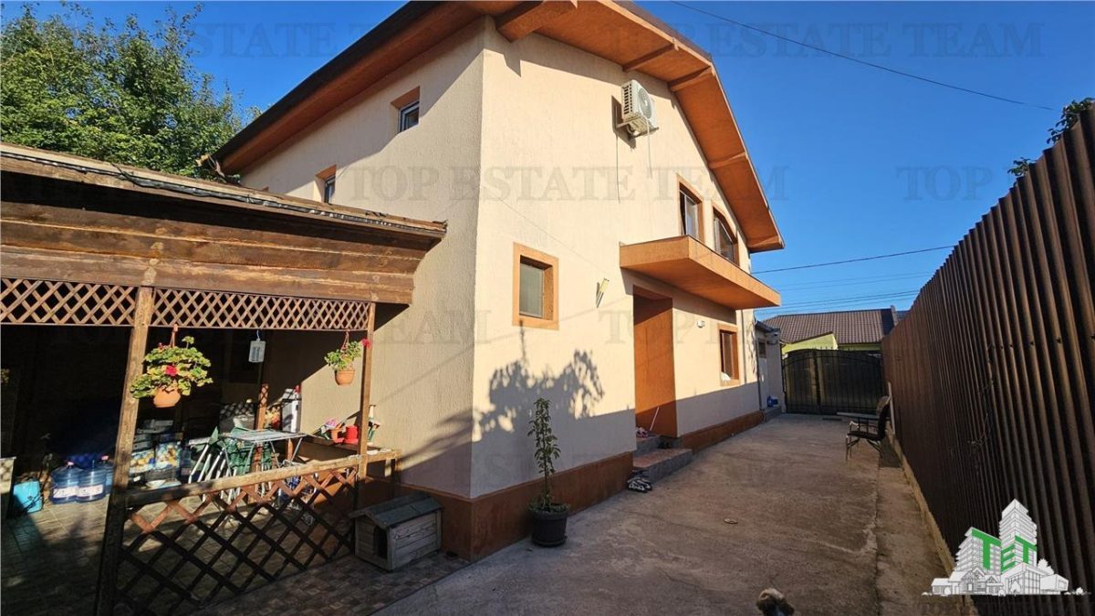 2 case  la pret de una in Valu lui Traian, Constanta - 