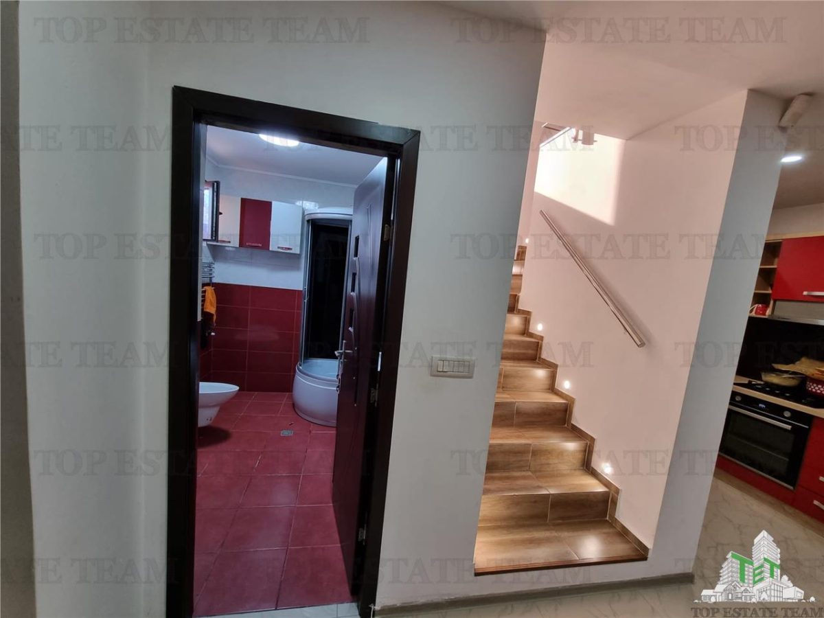 2 case  la pret de una in Valu lui Traian, Constanta - foto 19