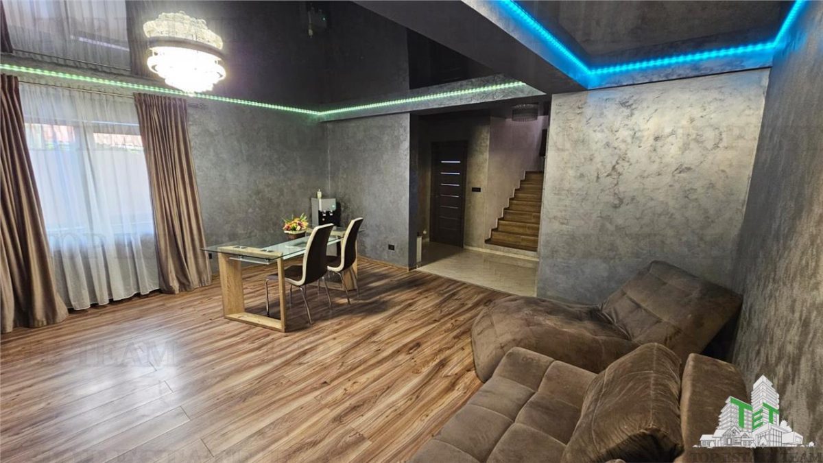 2 case  la pret de una in Valu lui Traian, Constanta - foto 4