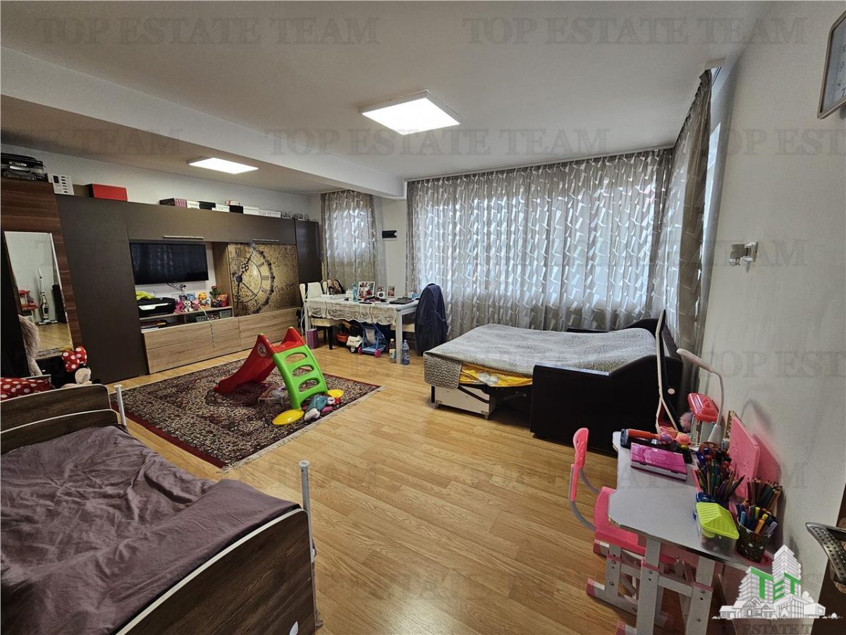 Vila regie proprie 5 camere+crama centru Domnesti - foto 2