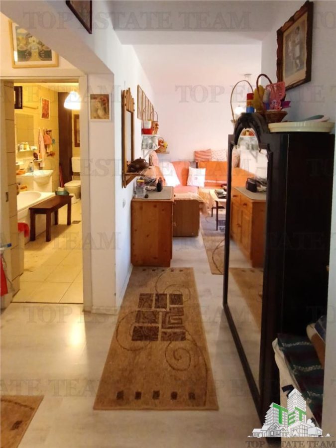 Apartament 2 camere zona Titan, curte proprie 37mp in vila - foto 3