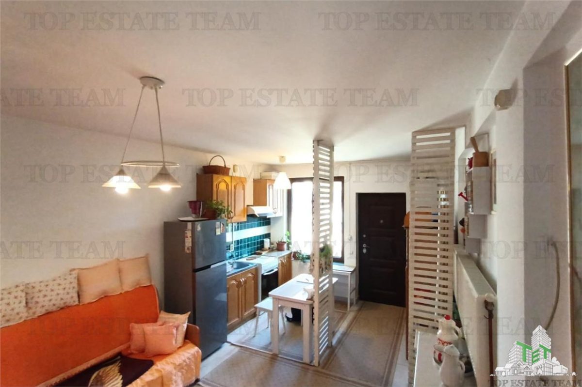 Apartament 2 camere zona Titan, curte proprie 37mp in vila - foto 6