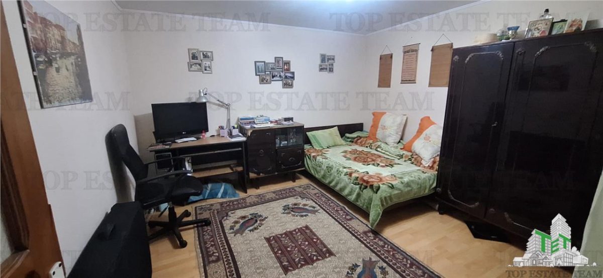 Casa  spatioasa cu 5 camere si curte proprie in Zona Bratianu, Constanta - Constanta