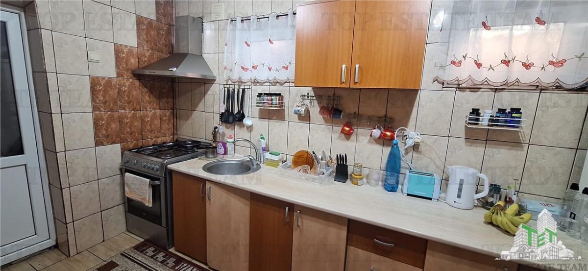 Casa  spatioasa cu 5 camere si curte proprie in Zona Bratianu, Constanta - foto 6