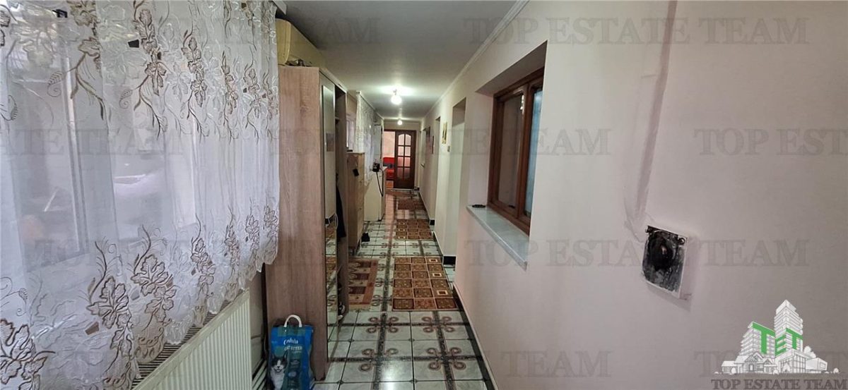 Casa  spatioasa cu 5 camere si curte proprie in Zona Bratianu, Constanta - foto 9