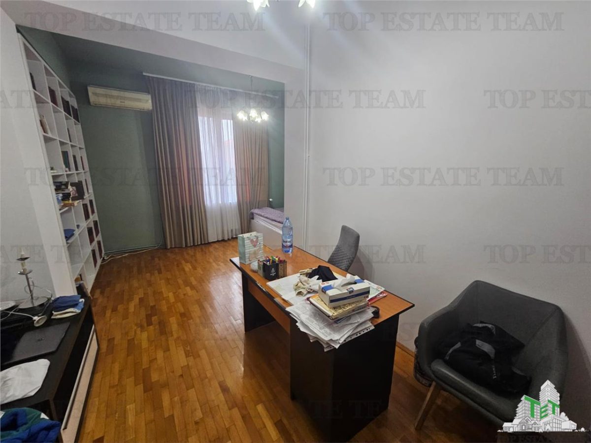 Vila spatioasa 670mp utili in zona Gorjului-Uverturii - foto 13