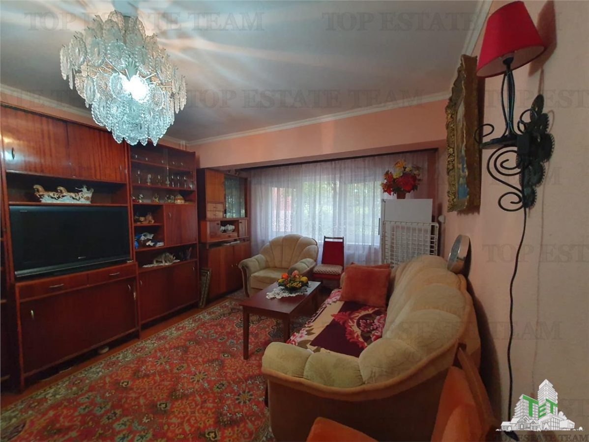 Apartament 2 camere  decomandat si beci  Brotacei Constanta - foto 11