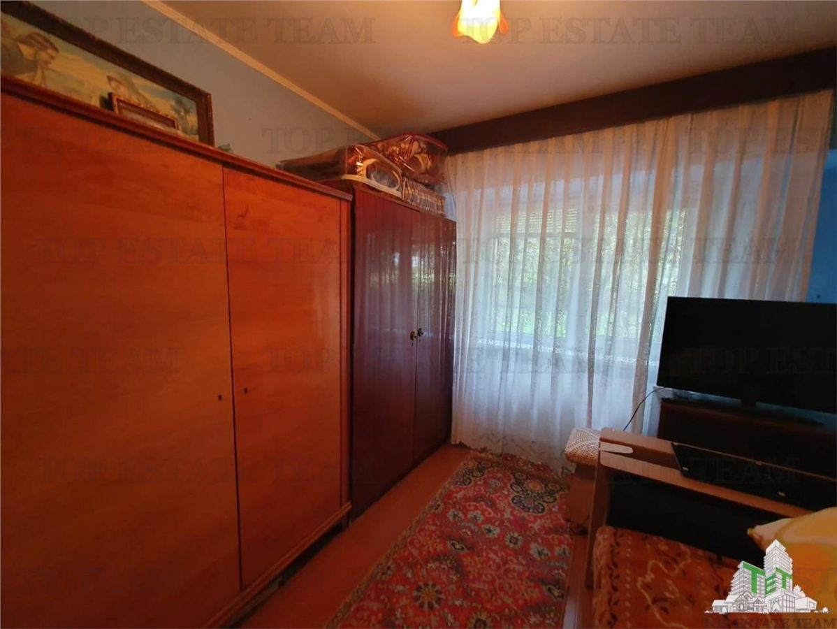 Apartament 2 camere  decomandat si beci  Brotacei Constanta - foto 14
